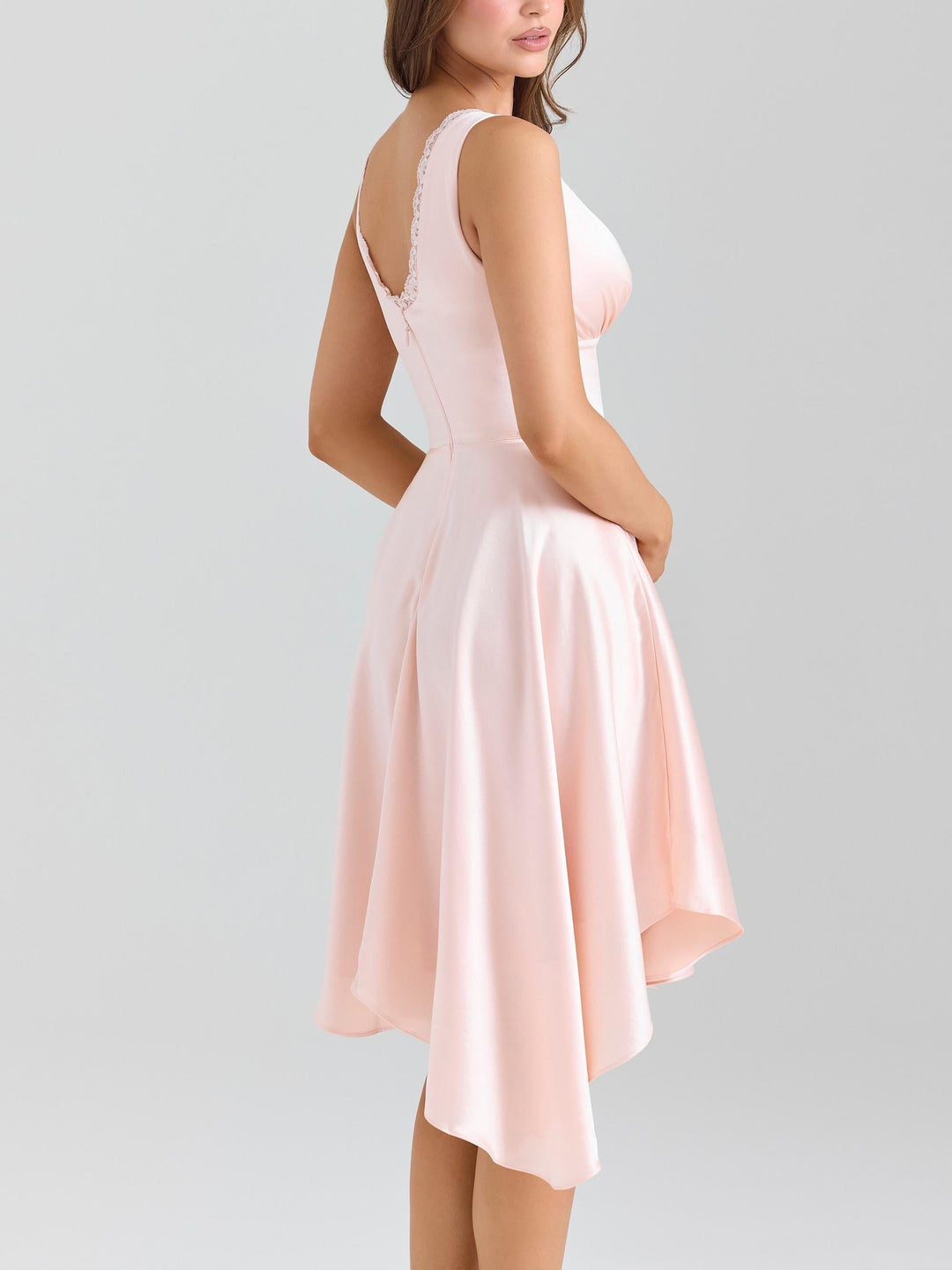 Élodie | Vestido Romántico Suave de Satén Brillante y Encaje Delicado