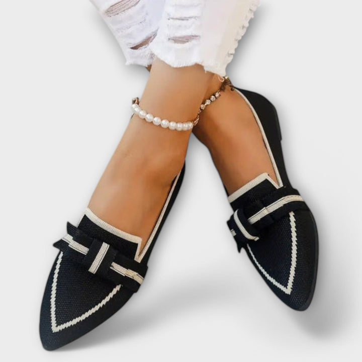 Zapatos femeninos planos con diseño de nudo