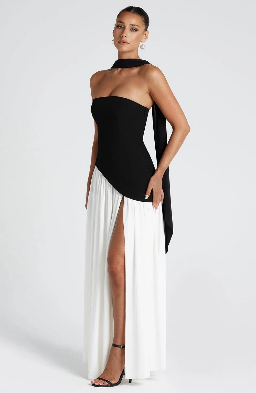 Beatriz | Vestido Largo con Corte Sofisticado