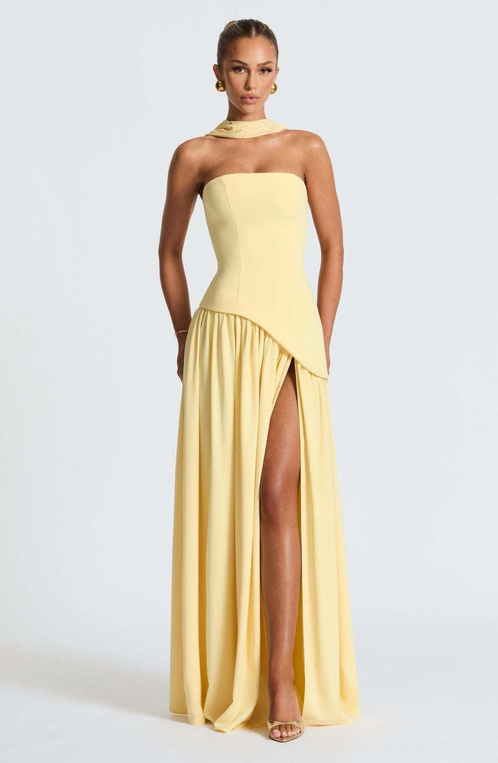Beatriz | Vestido Largo con Corte Sofisticado