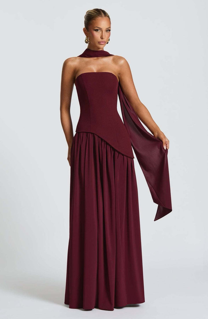 Beatriz | Vestido Largo con Corte Sofisticado