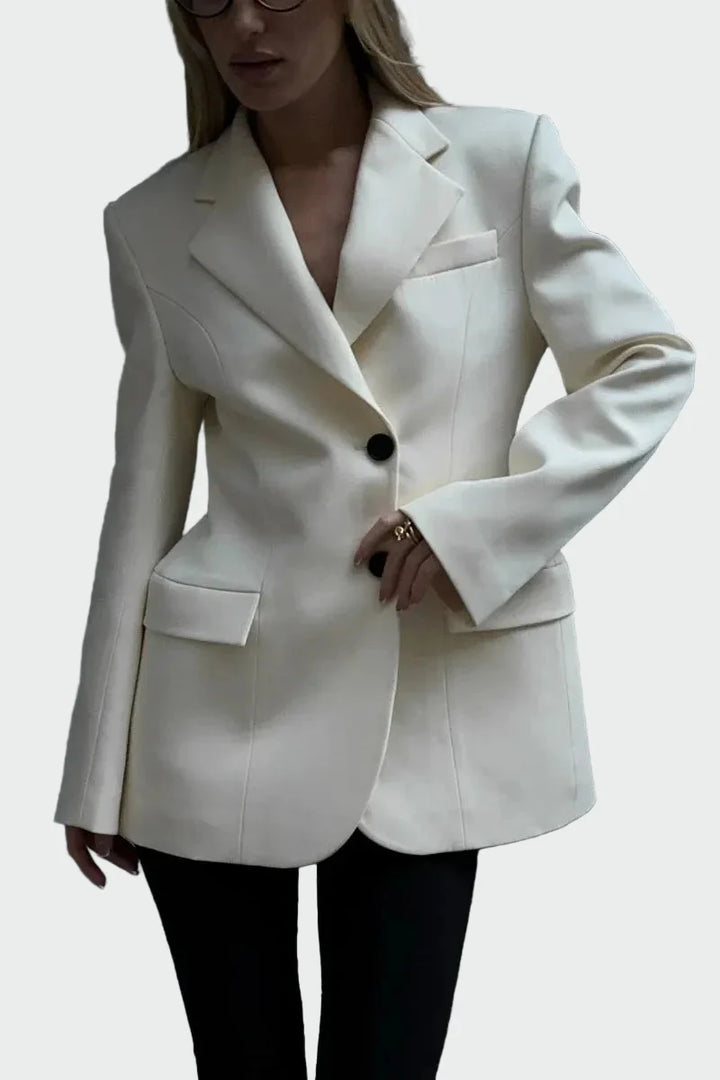Chaqueta con Línea Imponente y Botones