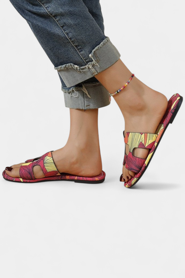 Berenice | Sandalias Planas Multicolores con Estampado Tropical