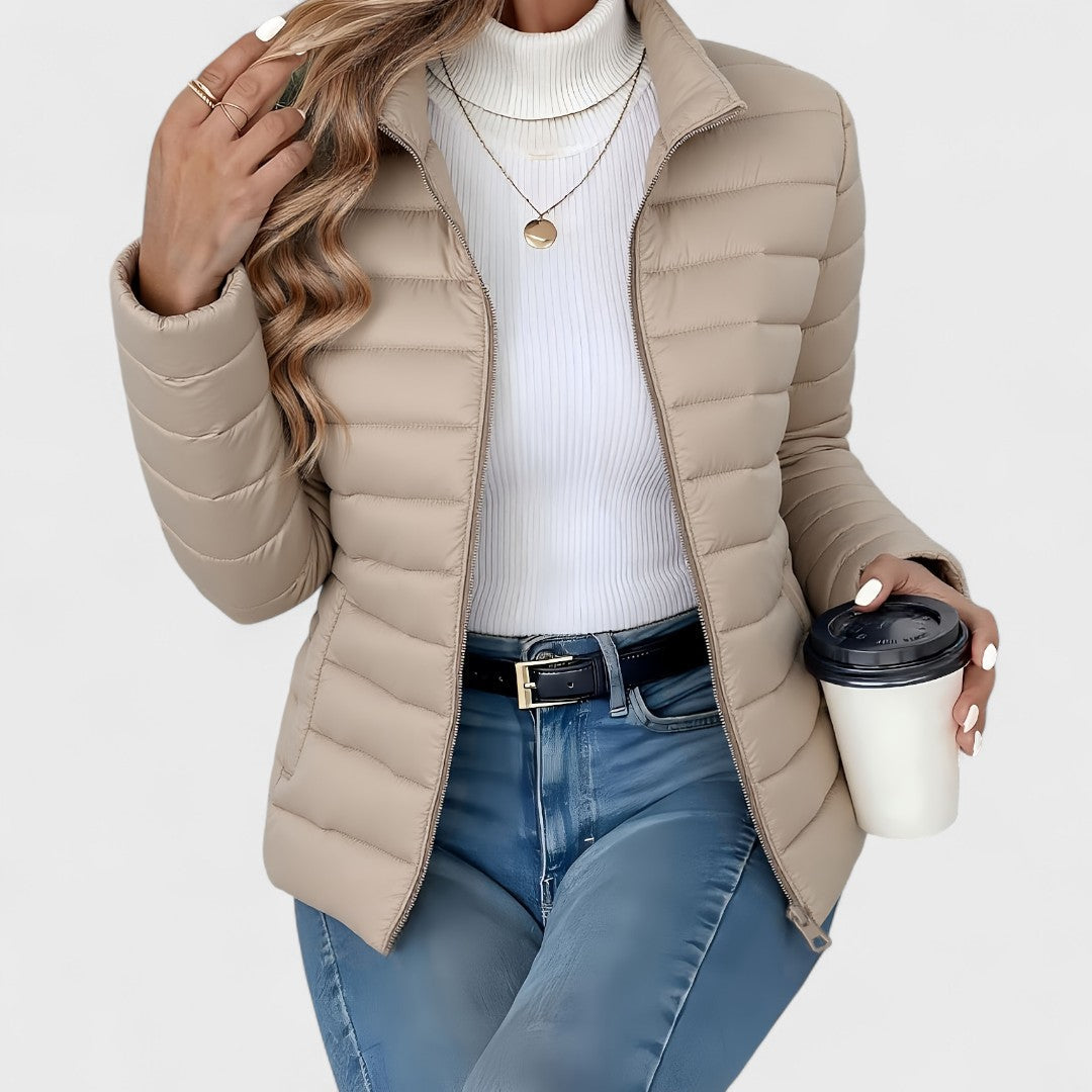 Philipa | Elegante chaqueta larga con cuello alto