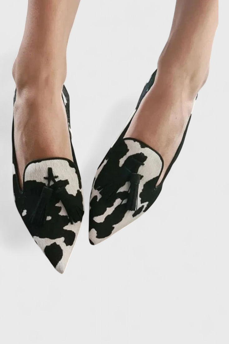 Fermina | Mocasines Elegantes con Punta Afilada y Diseño Bicolor