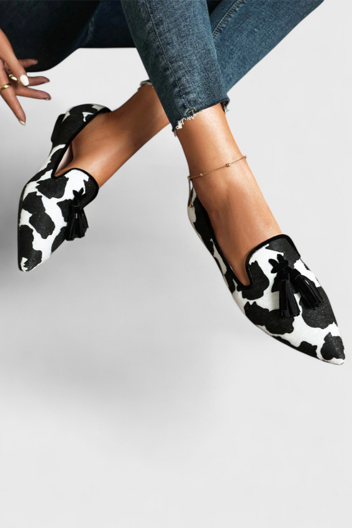 Fermina | Mocasines Elegantes con Punta Afilada y Diseño Bicolor