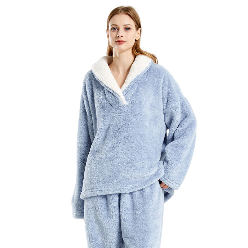 Pijama cálido de felpa para el invierno