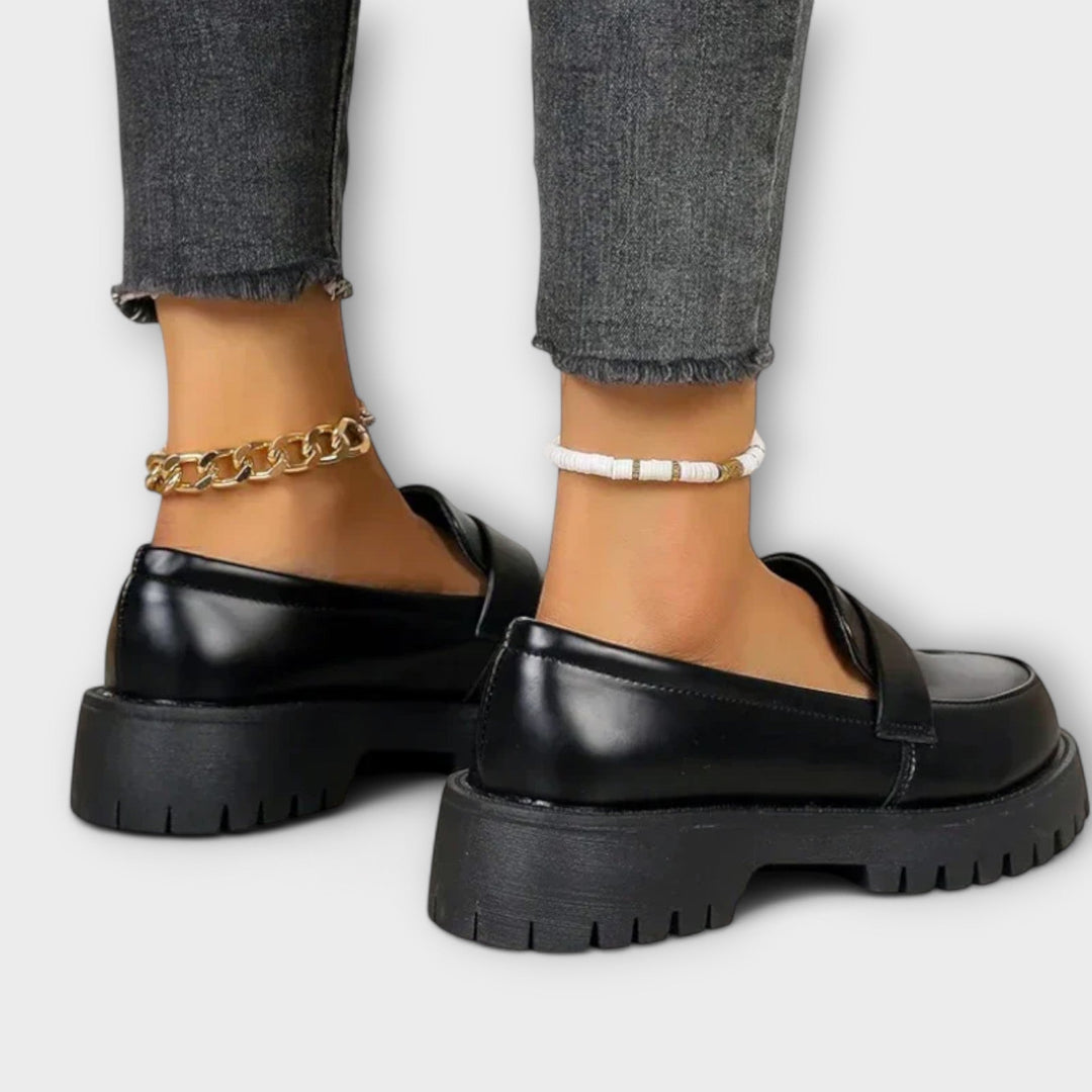 Mocasines femeninos con diseño ortopédico y tacones en raso