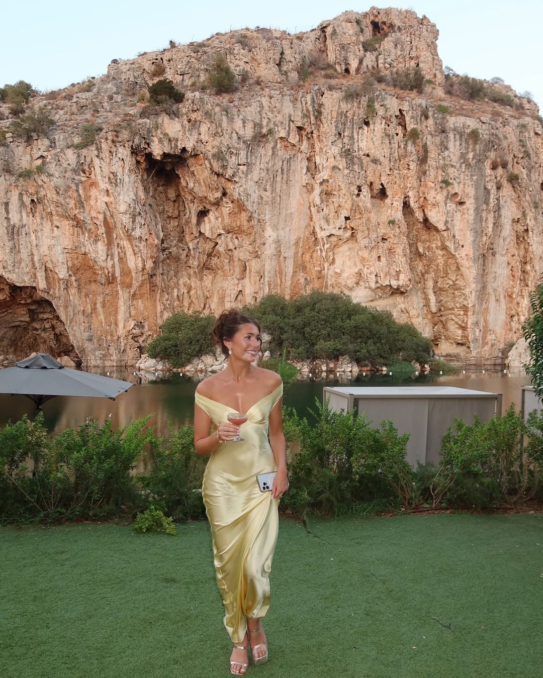 Bárbara | Vestido largo de satén sin espalda