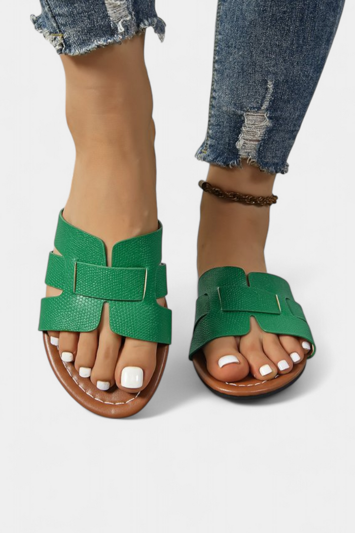 Silvia | Sandalias Planas con Diseño Clásico